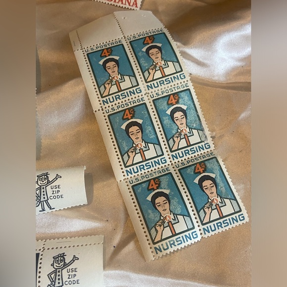 Vintage Stamps Collection Bundle Lot - Picture 3 of 11